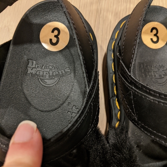 Kids Dr. Martens NWOT - Picture 8 of 10